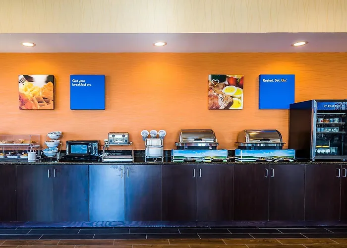 Comfort Inn & Suites Moore - Oklahoma City