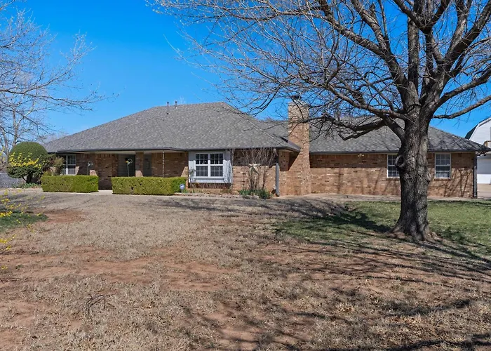 Just Like Home #15:Moore 5Bd,4Ba W/Pool & Hot Tub
